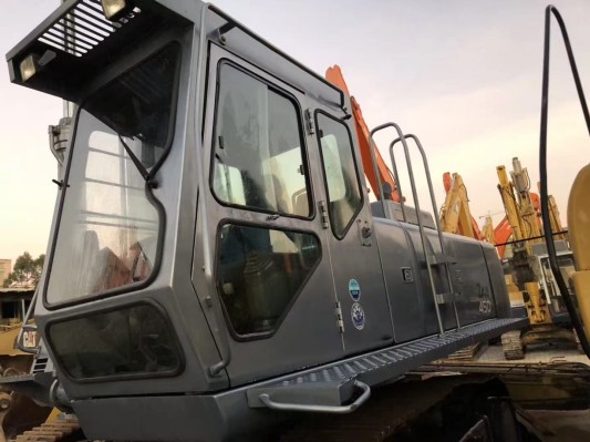 日立ZX450打桩机